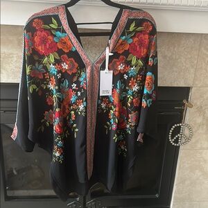Rose & Olive Black Floral Women's Top